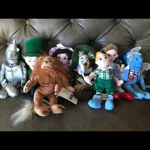 Warner Brothers Wizard of Oz Collectibles